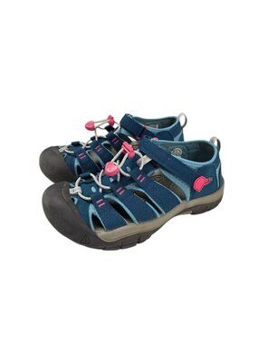 Keen Girl's Newport Closed Toe Sandals, Water, Hiking, Washable, Outdoor, Size 4